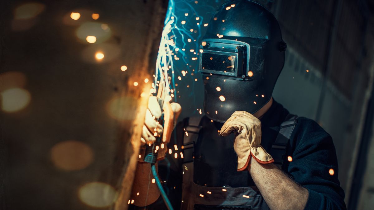 How To Select the Perfect MERV Rating for Welding Fume Extraction